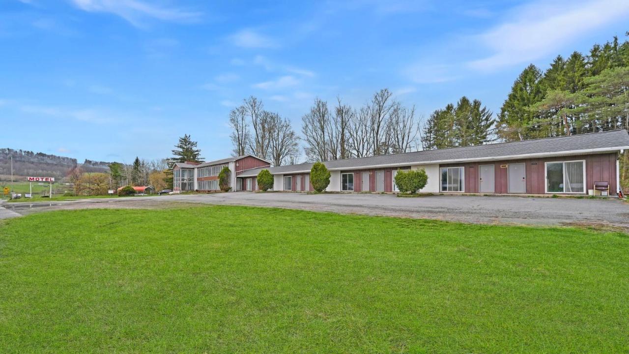 Maplehurst Motel Tunkhannock Bagian luar foto