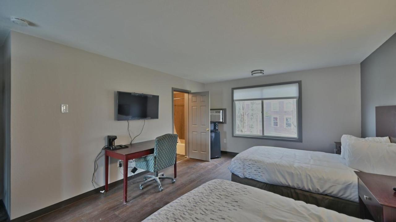 Maplehurst Motel Tunkhannock Bagian luar foto