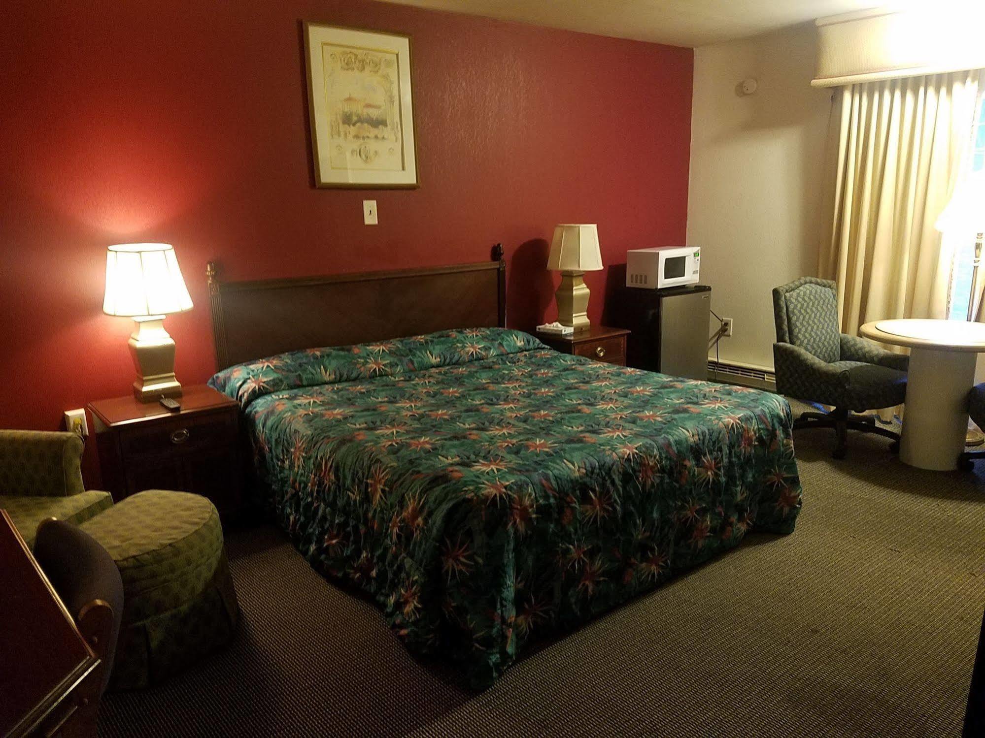Maplehurst Motel Tunkhannock Bagian luar foto